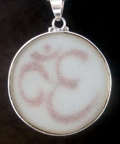 Celtic Knot quartz 01 Gemstone Pendant